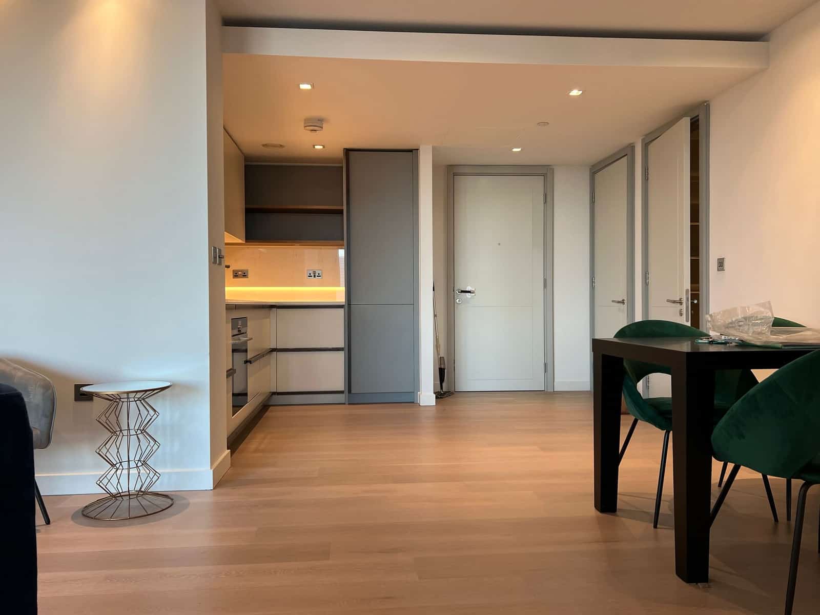 2 Bed Flat, Westmark Tower - Photo 6