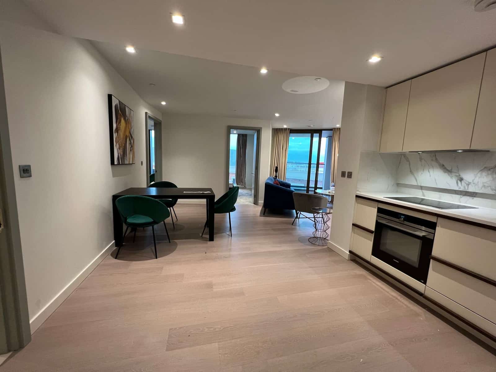 2 Bed Flat, Westmark Tower - Photo 7