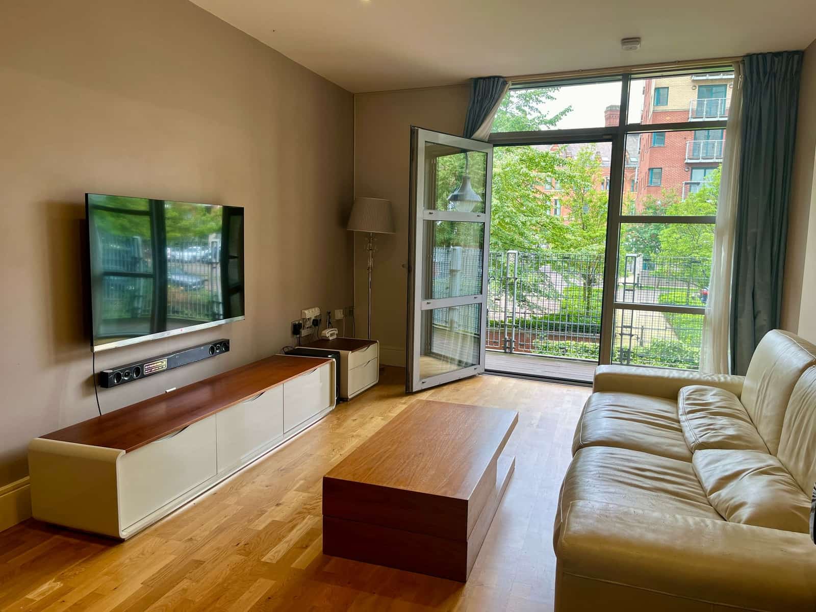 2 Bed Flat, Lock Building - Photo 1