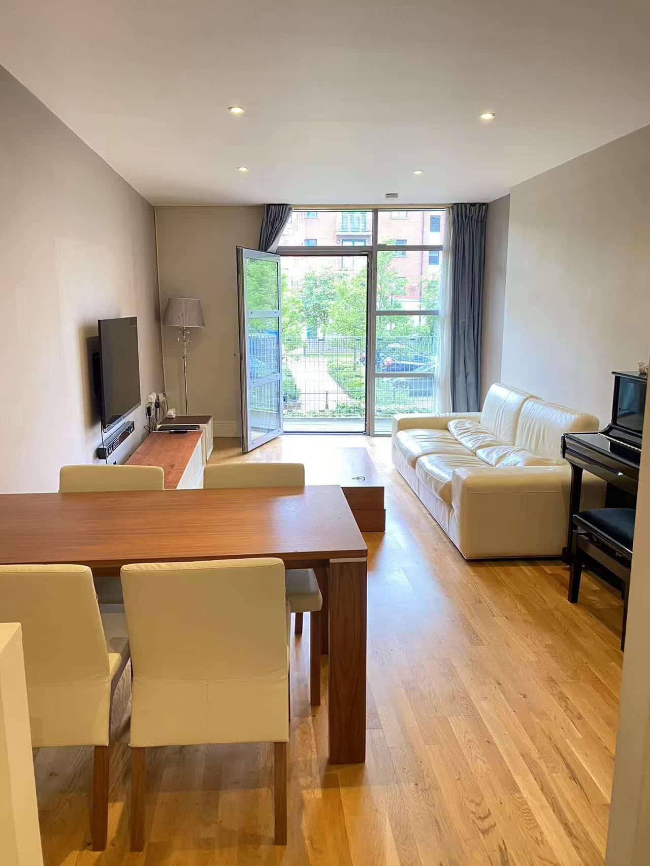 2 Bed Flat, Lock Building - Photo 5