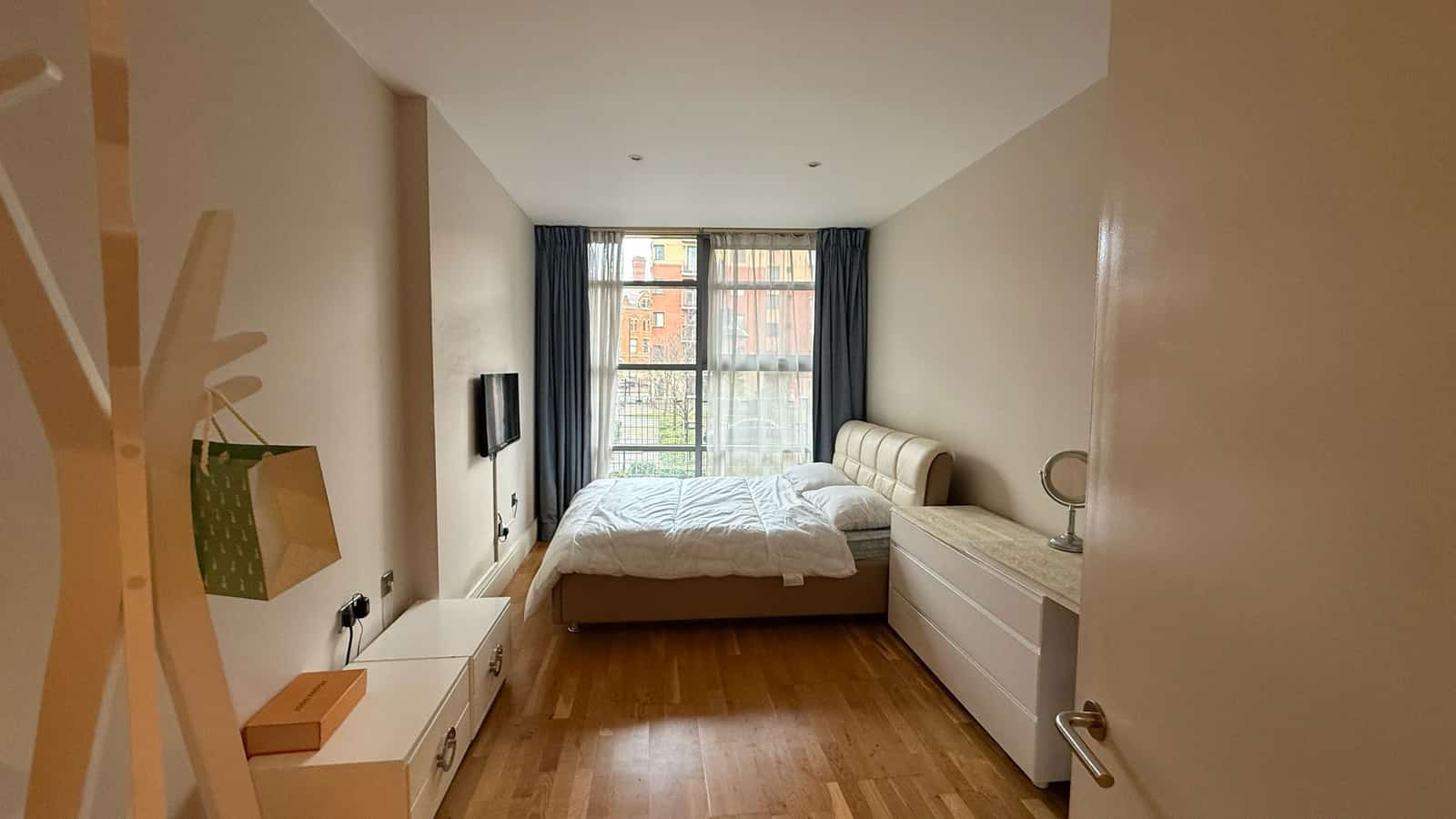 2 Bed Flat, Lock Building - Photo 7