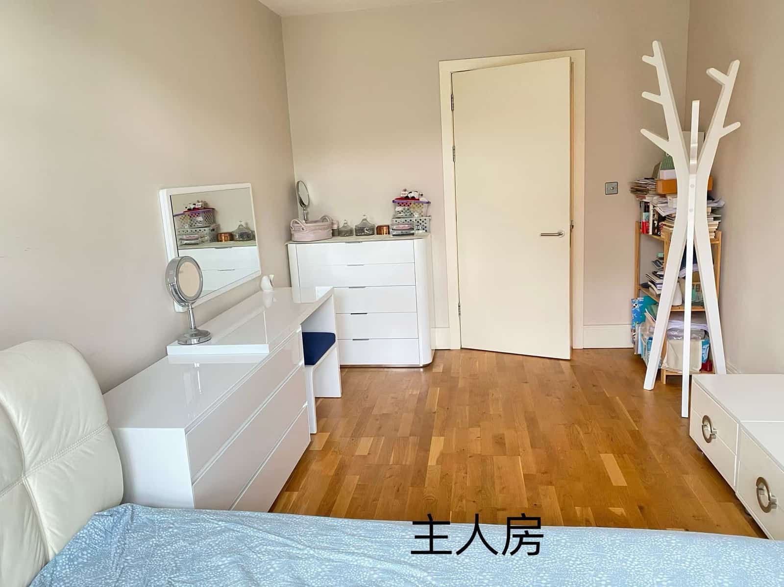 2 Bed Flat, Lock Building - Photo 9