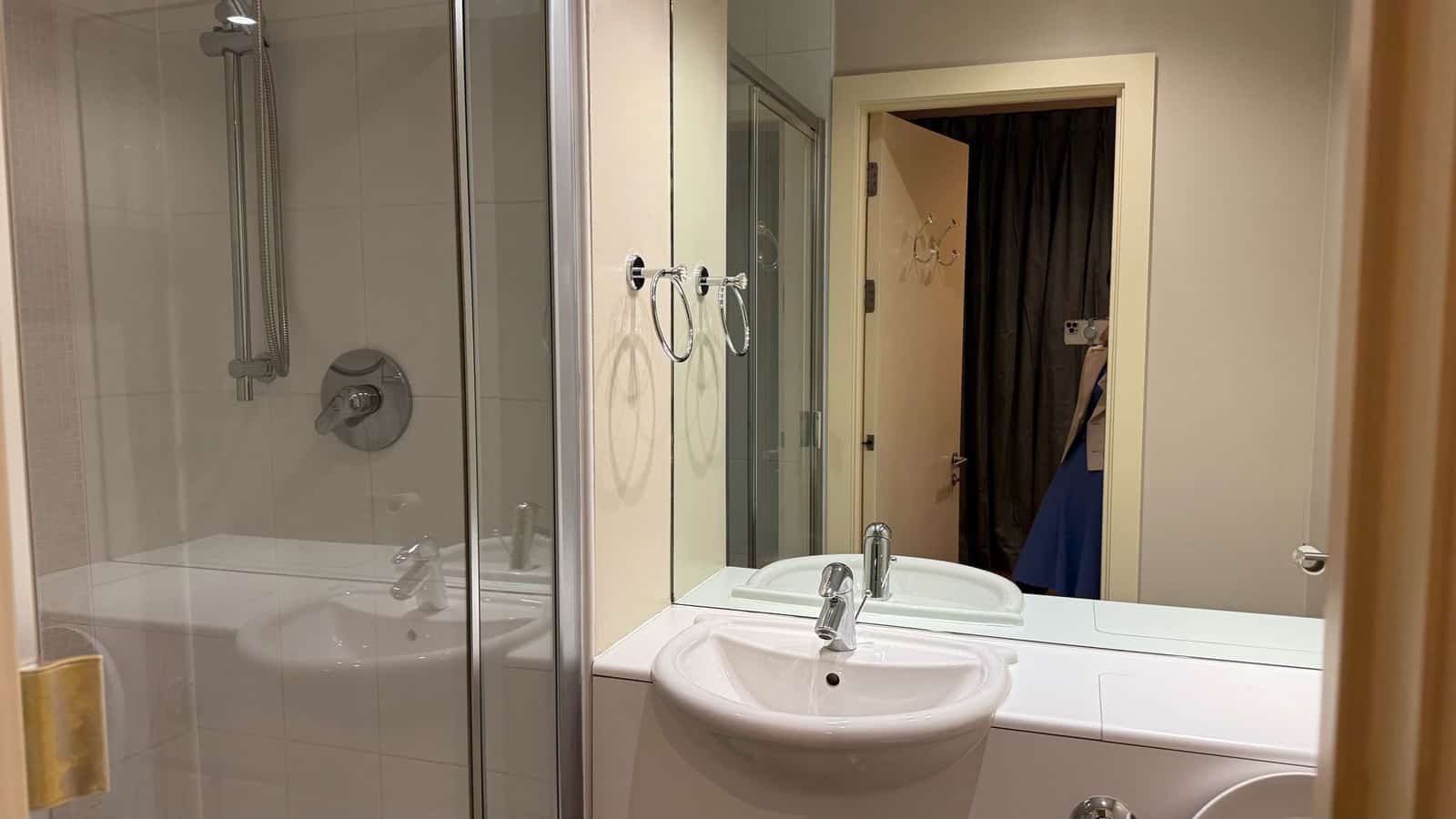 2 Bed Flat, Lock Building - Photo 11