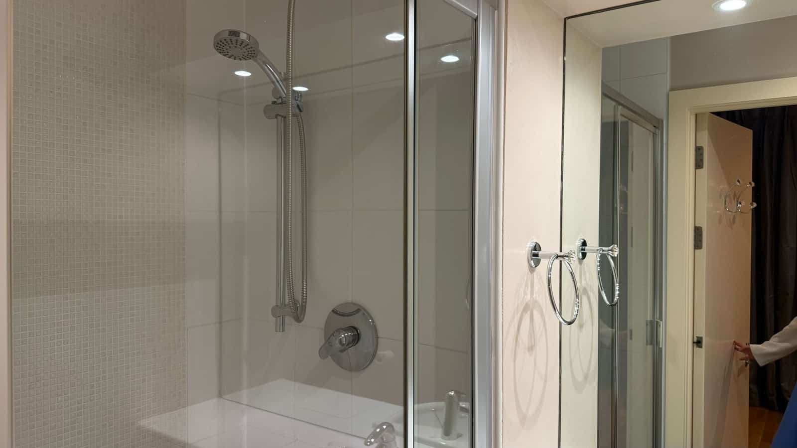 2 Bed Flat, Lock Building - Photo 13