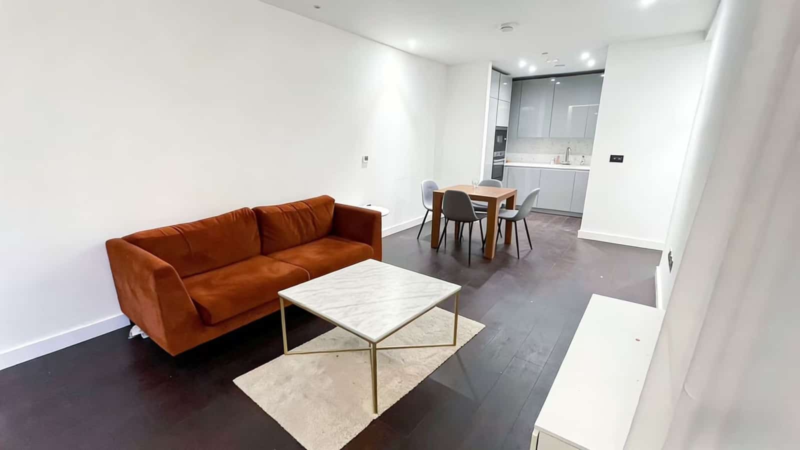 2 Bed Flat, The Residence - Photo 2