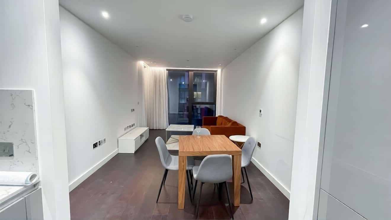 2 Bed Flat, The Residence - Photo 3