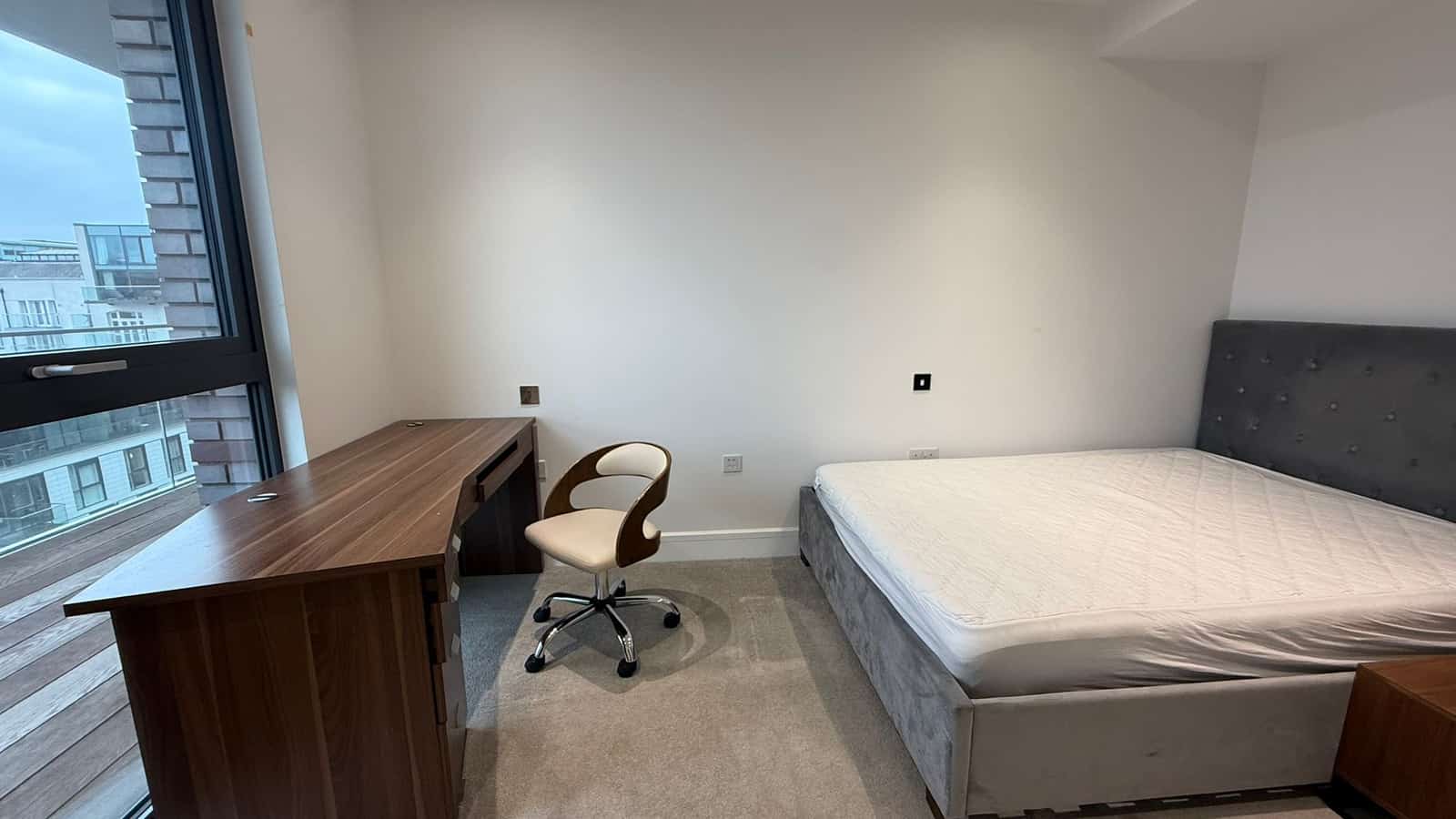 3 Bed Flat, Perilla House - Photo 8