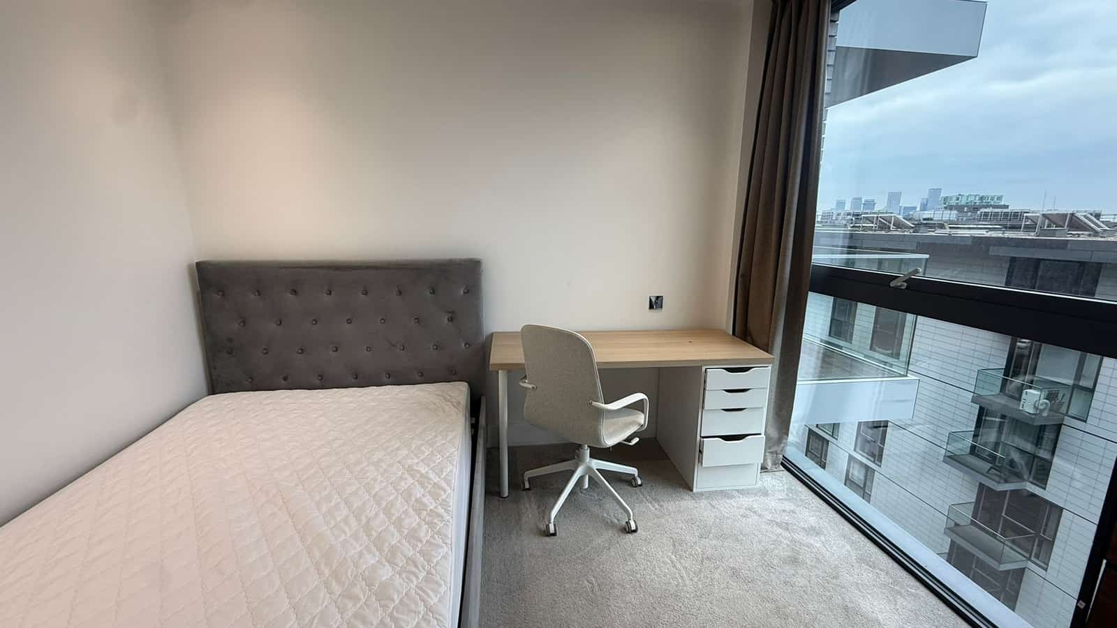 3 Bed Flat, Perilla House - Photo 10