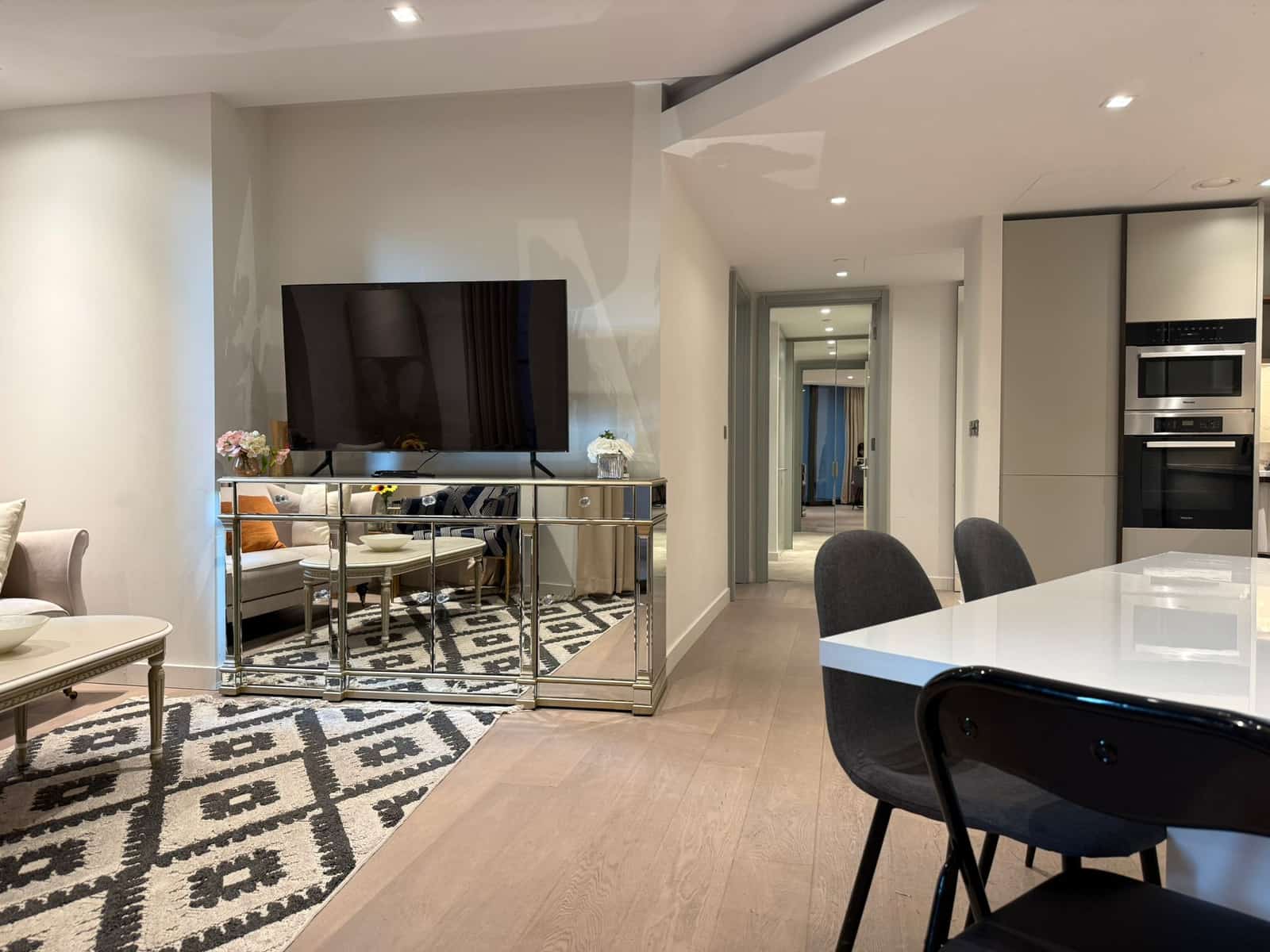 2 Bed, Westmark Tower - Photo 5