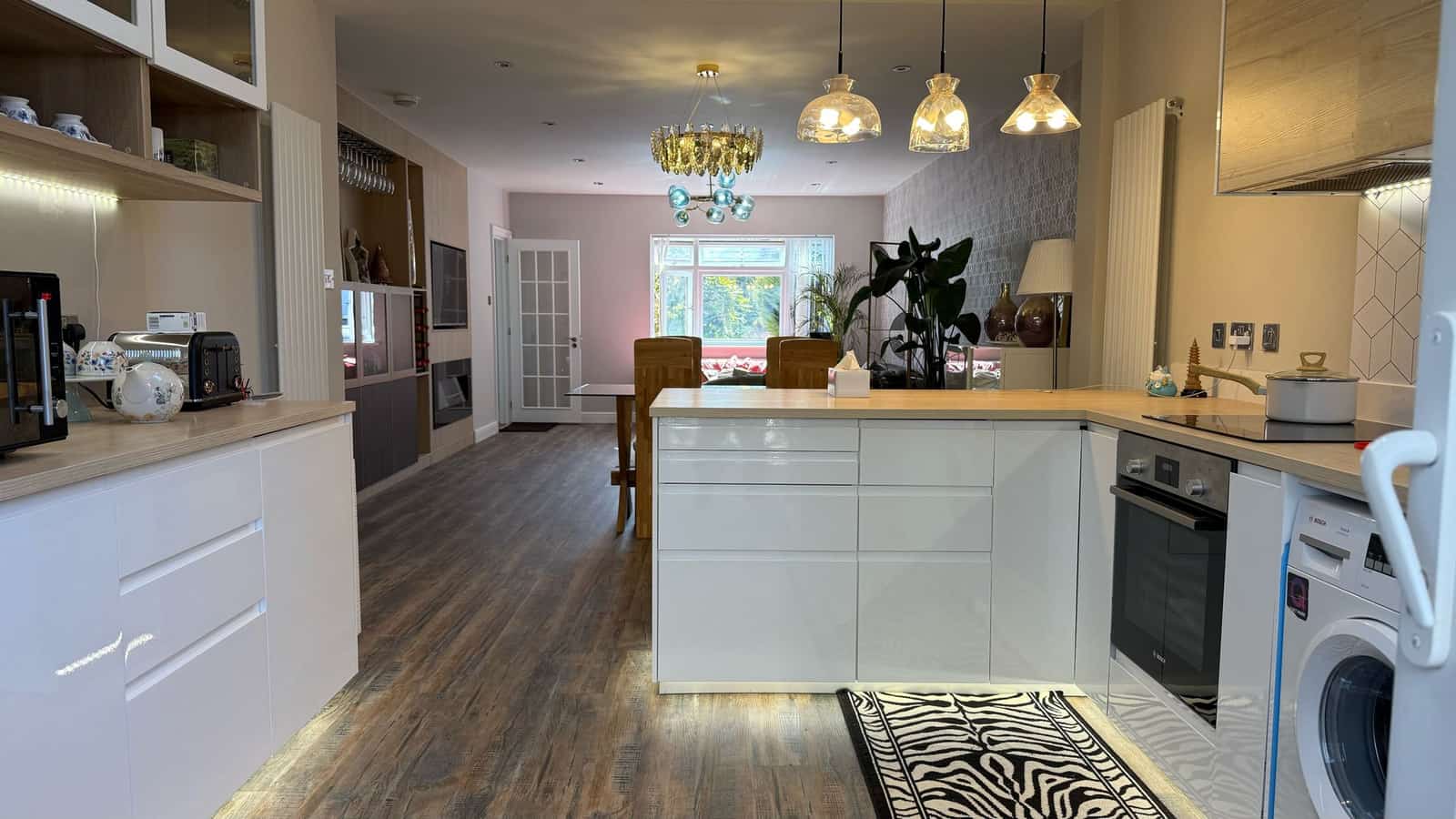 Spacious Five-Bedroom Family Home in Prime Orpington Location - Photo 12
