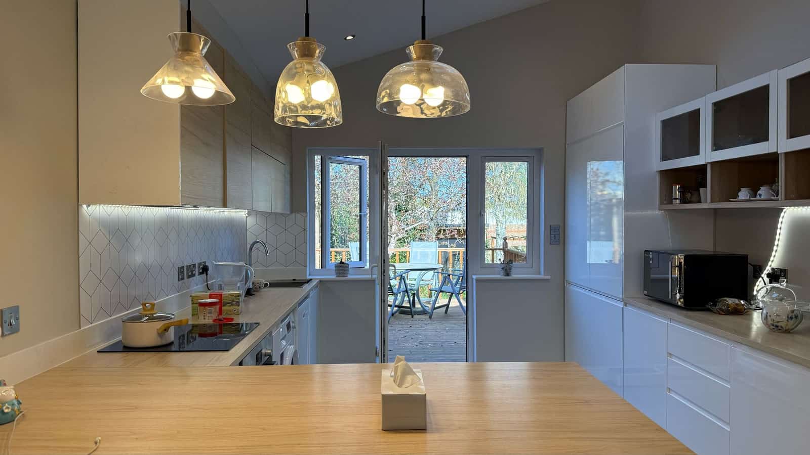 Spacious Five-Bedroom Family Home in Prime Orpington Location - Photo 15
