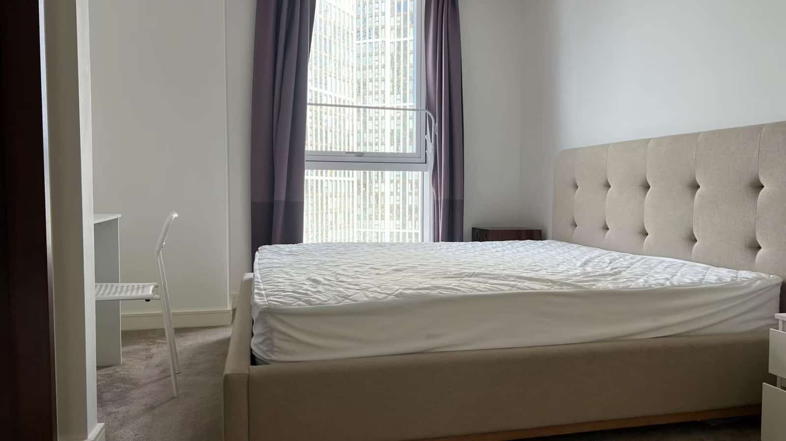 Chic Two-Bedroom Apartment in Prime South London Location - Photo 5