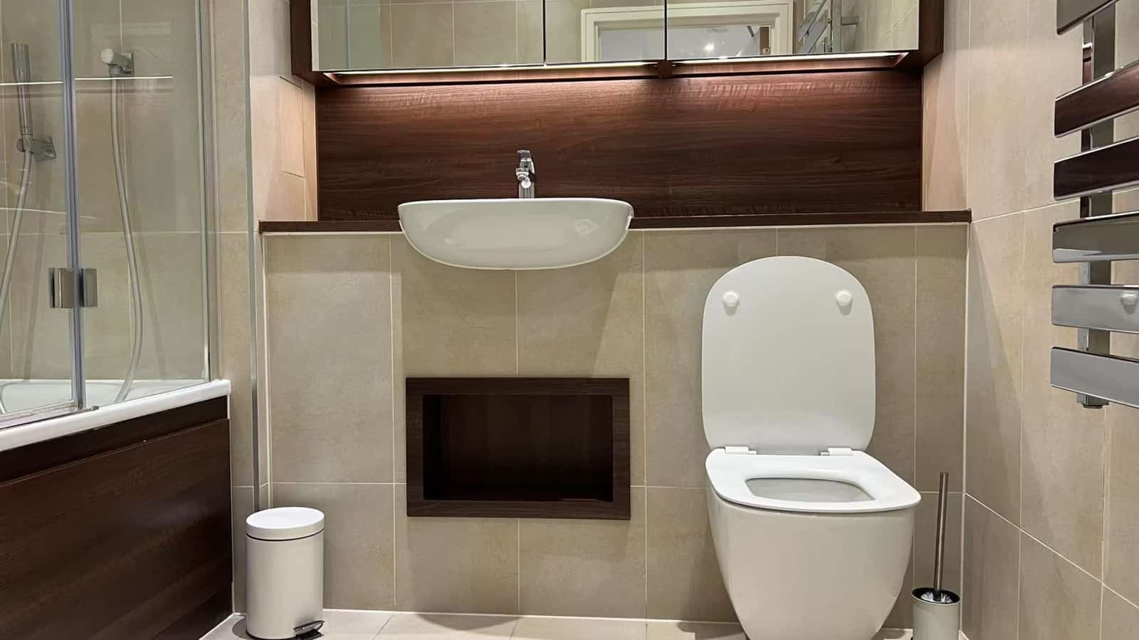 Chic Two-Bedroom Apartment in Prime South London Location - Photo 8