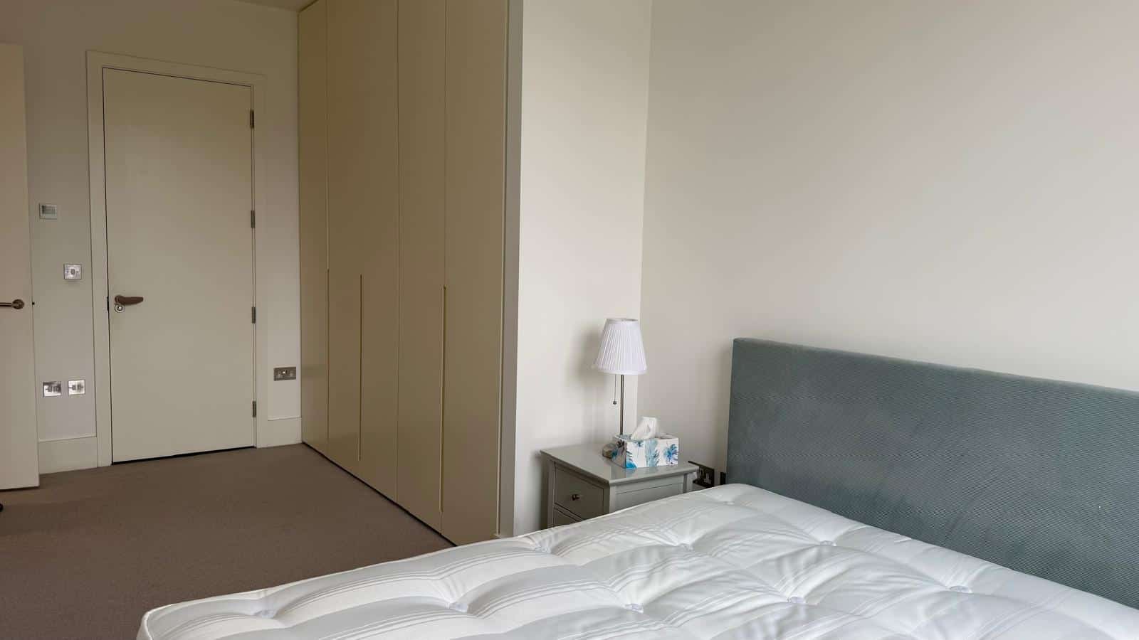 Charming Two Bedroom Flat in Sought-After Clifton - Photo 8