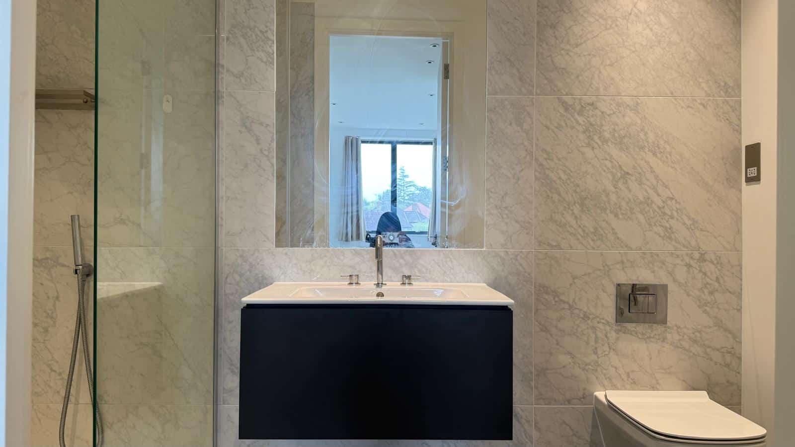 Charming Two Bedroom Flat in Sought-After Clifton - Photo 14