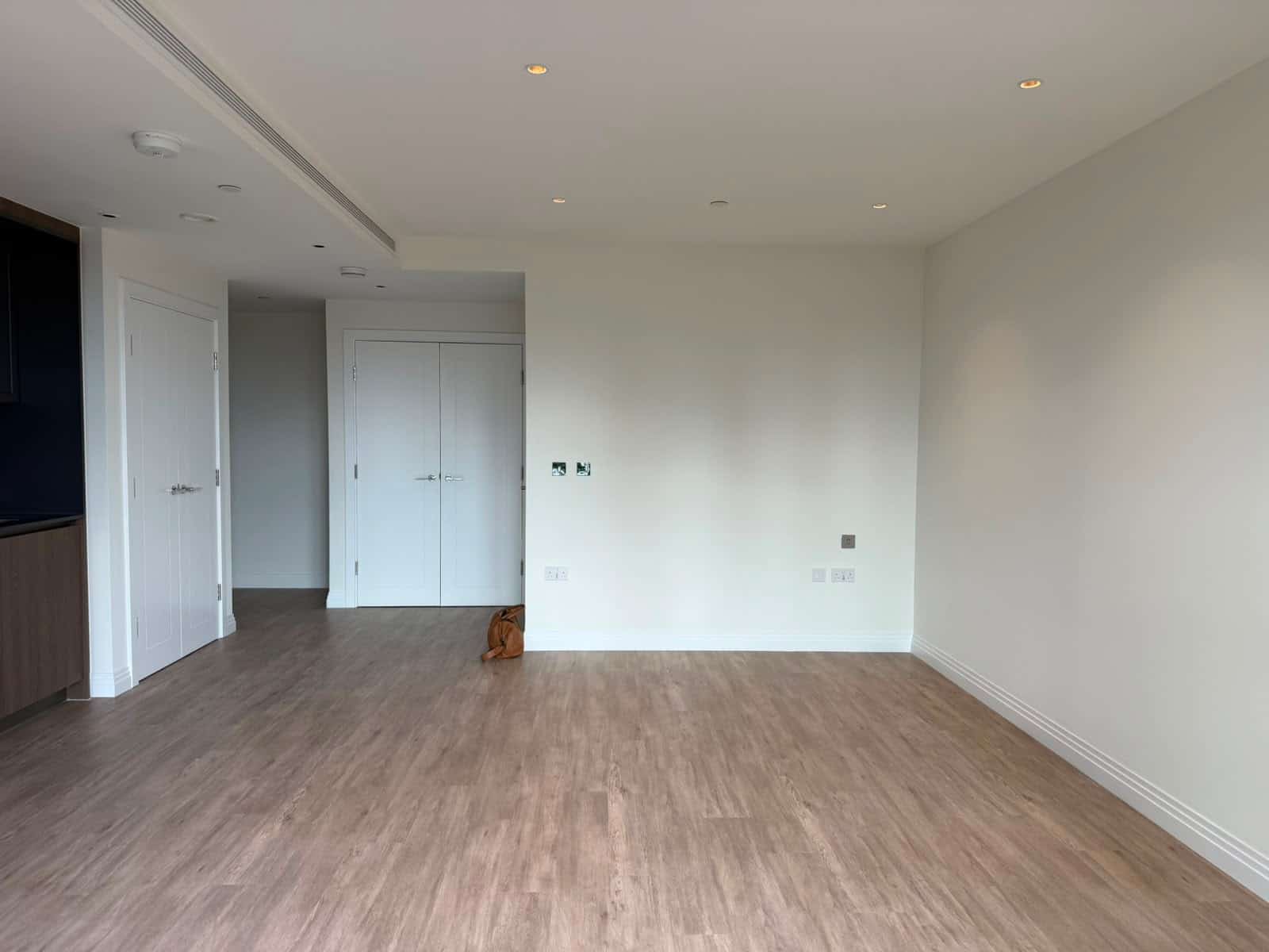 Modern Studio Apartment in Vibrant South Bank Location - Photo 5