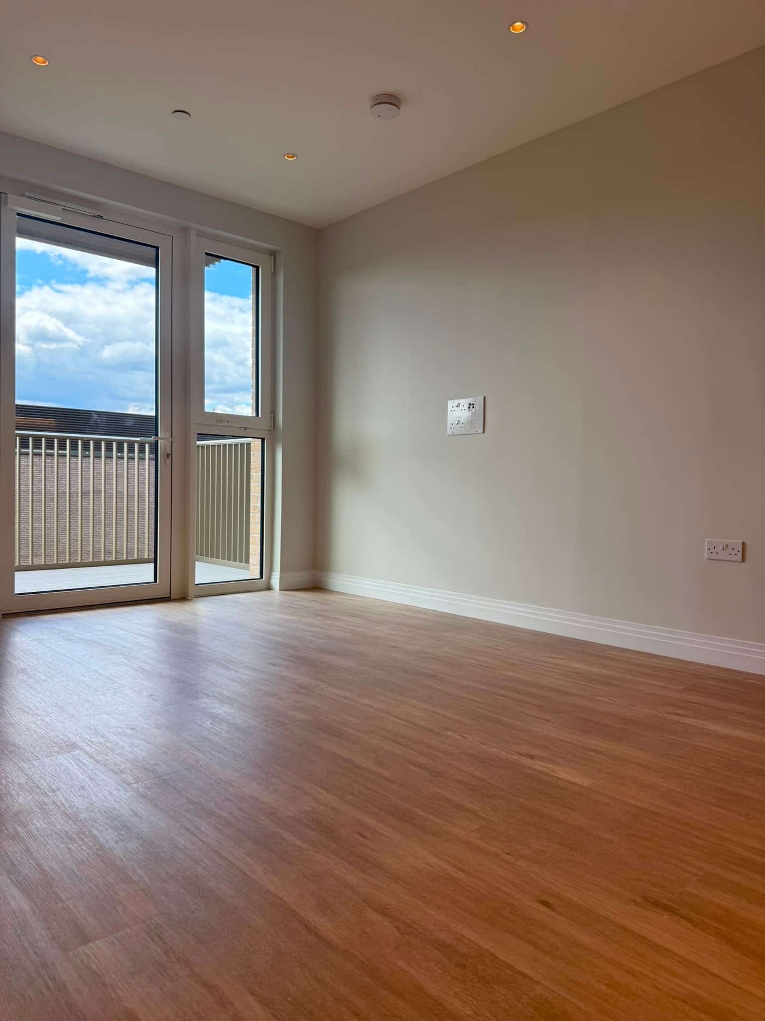Charming One-Bedroom Flat in Vibrant Kennington - Photo 4
