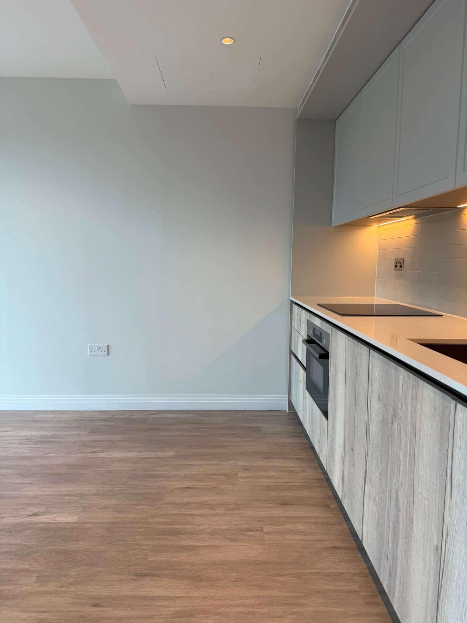 Charming One-Bedroom Flat in Vibrant Kennington - Photo 5