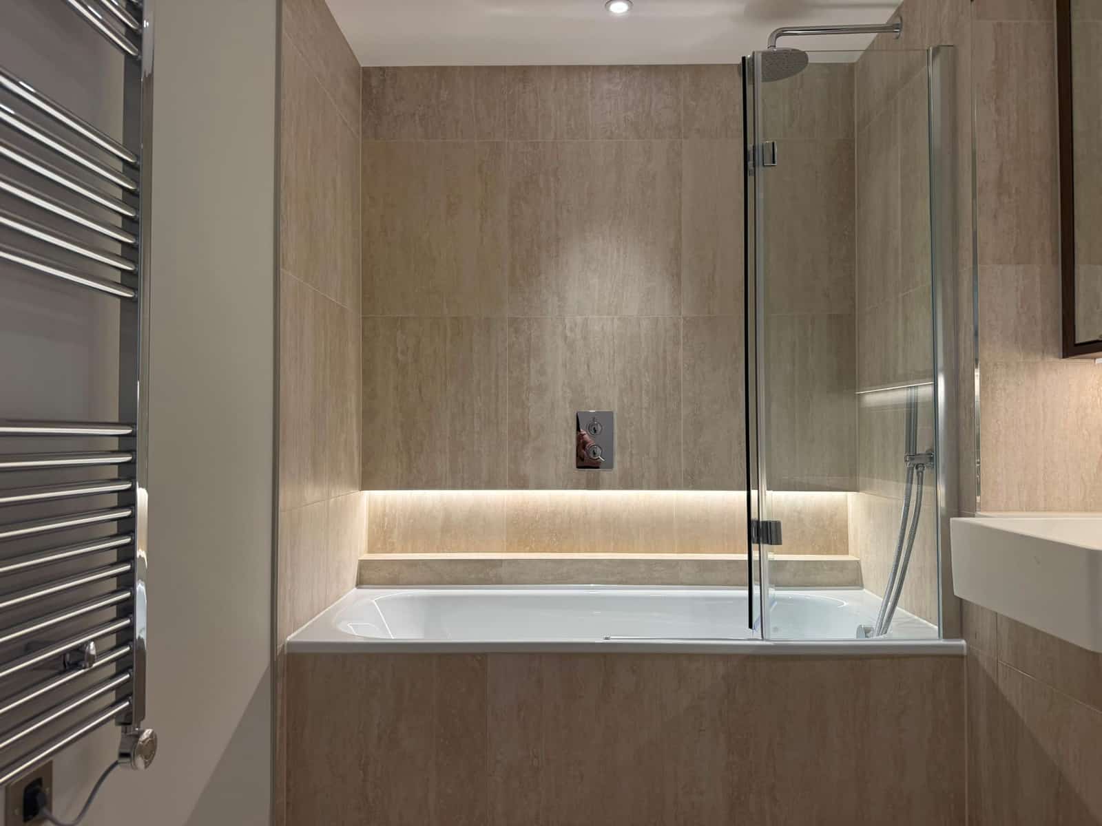 Chic One-Bedroom Apartment in Prime South London Location - Photo 12