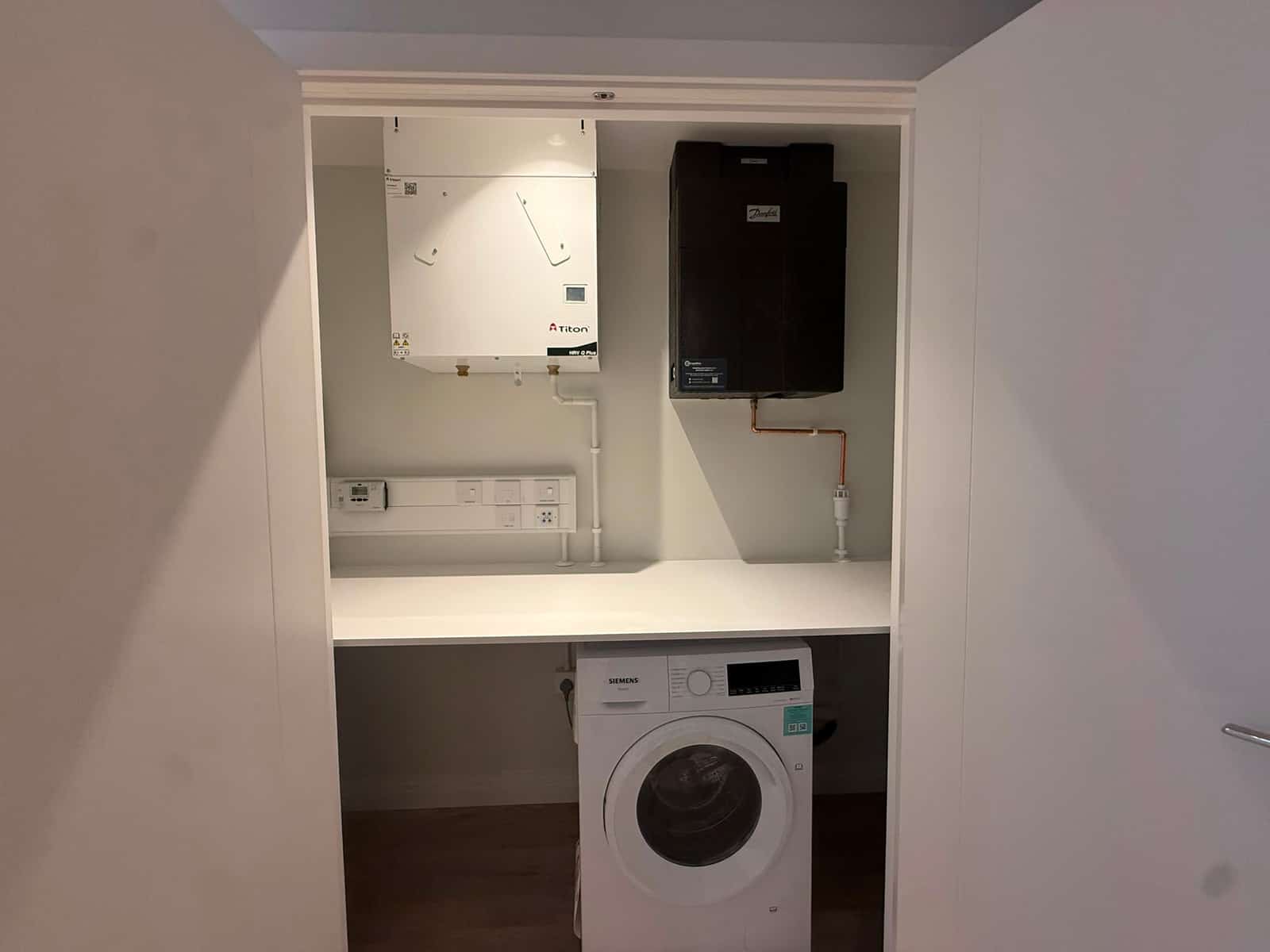 Chic One-Bedroom Apartment in Prime South London Location - Photo 13