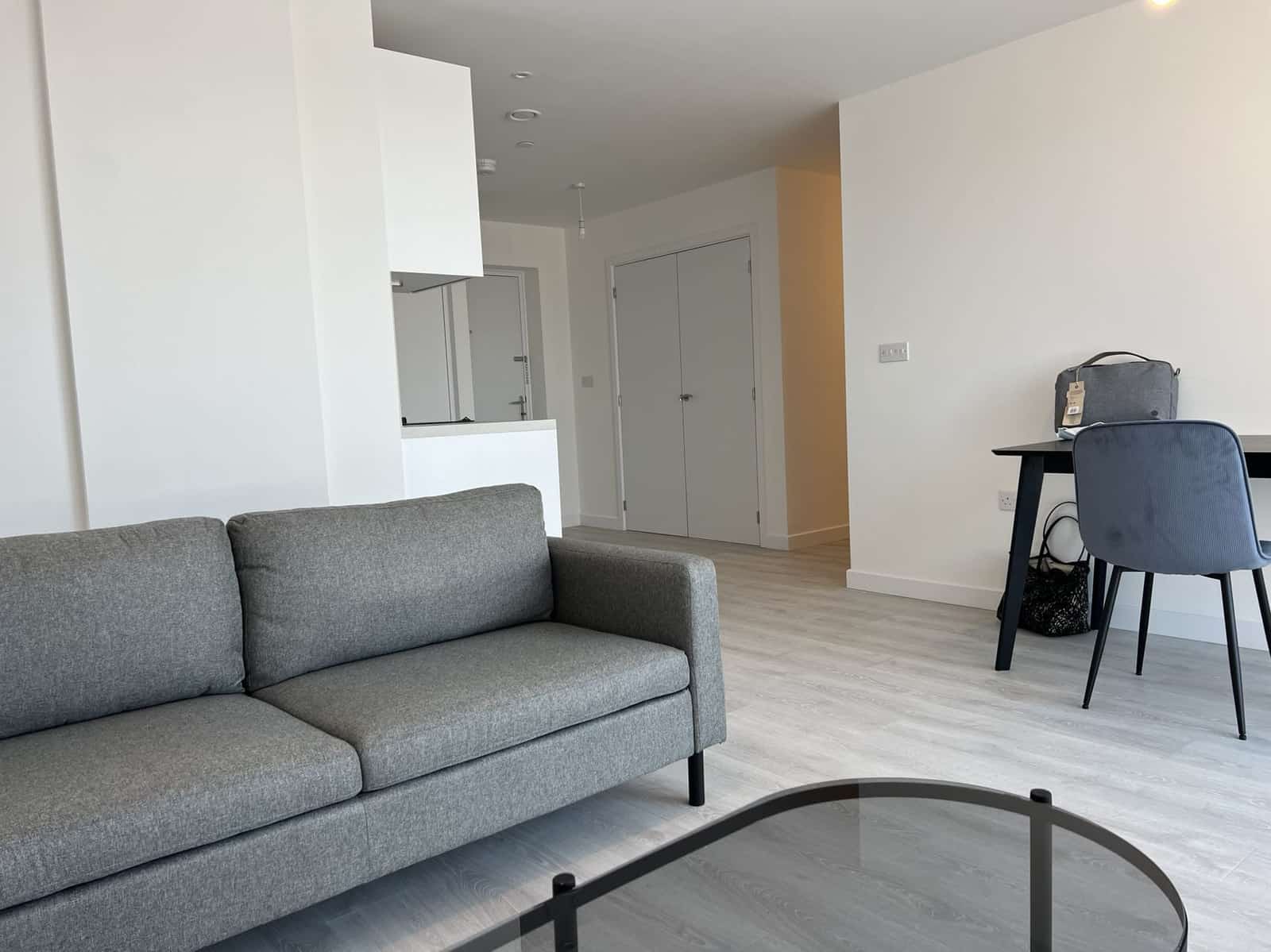 Charming One Bedroom Flat in East Acton - Photo 4