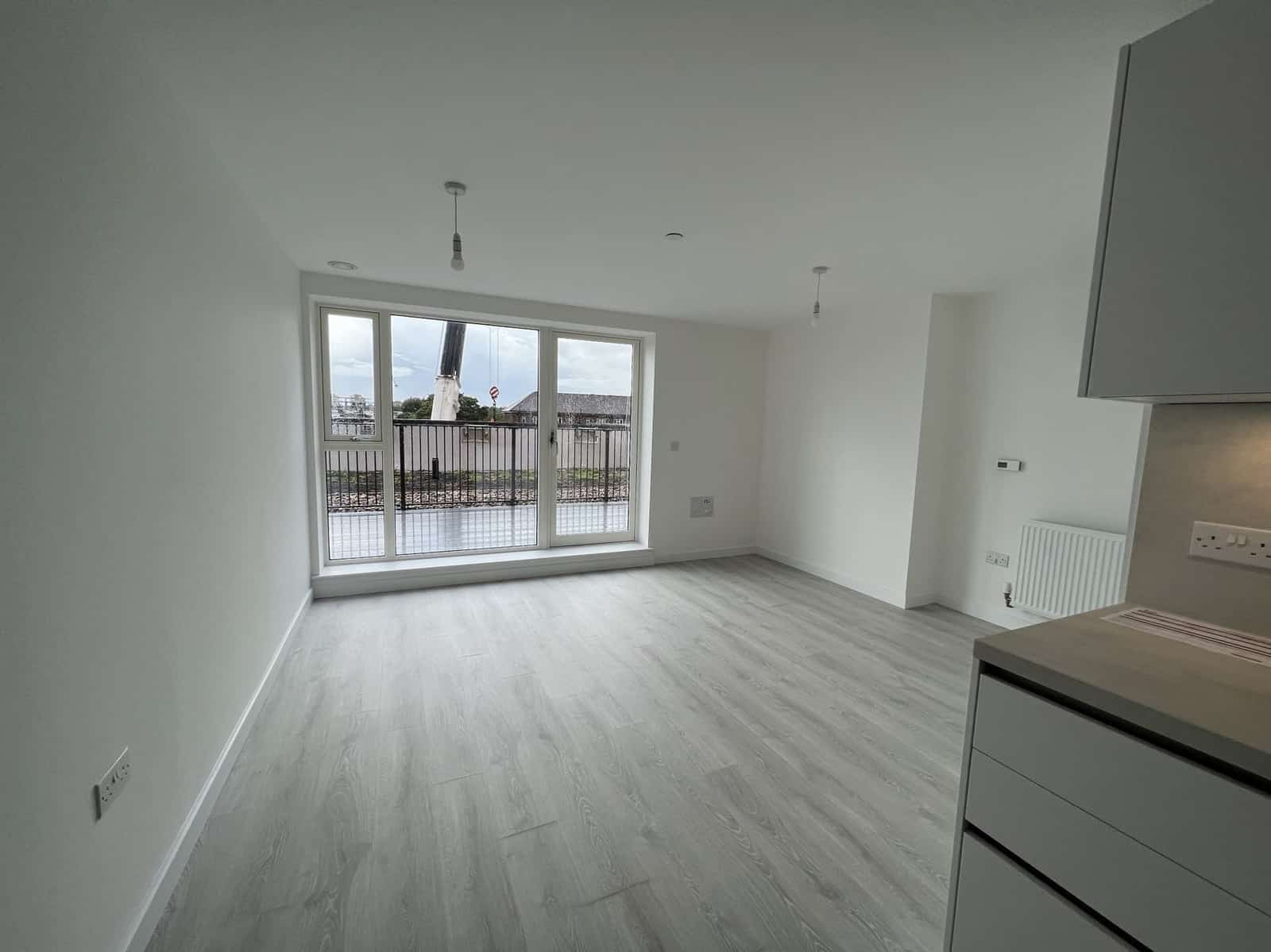 Charming One Bedroom Flat in East Acton - Photo 9