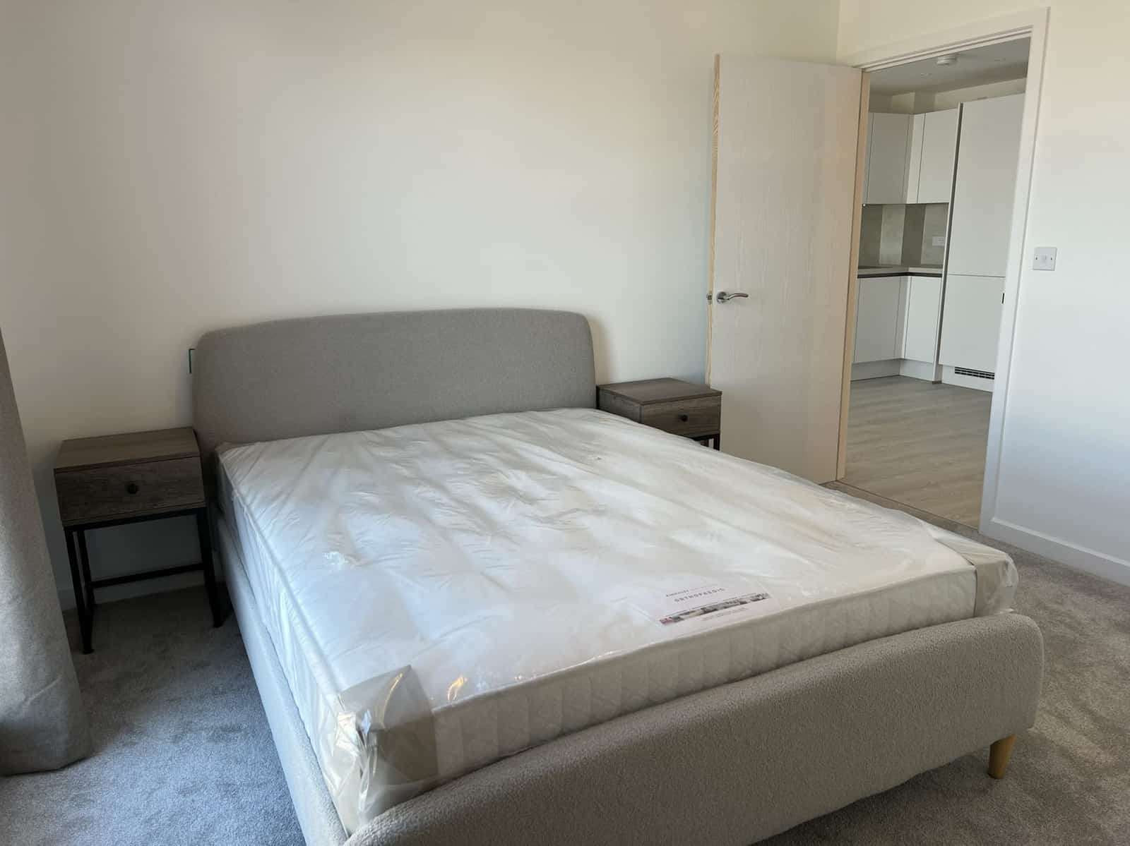 Charming One Bedroom Flat in East Acton - Photo 10