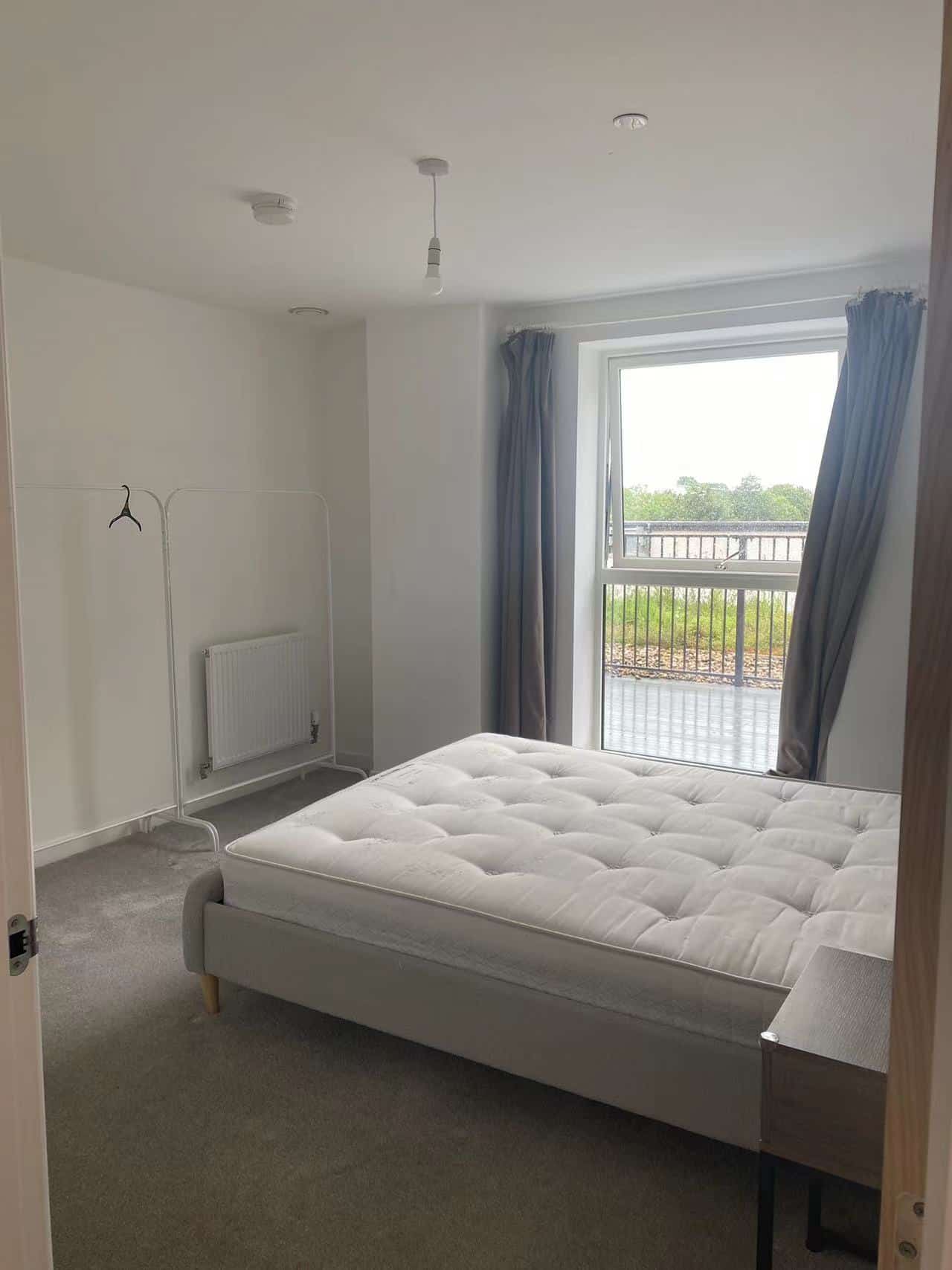 Charming One Bedroom Flat in East Acton - Photo 12
