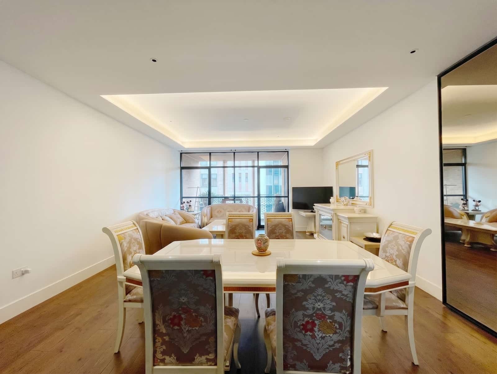 Elegant 3-Bedroom Flat in Prime Westminster Location - Photo 5