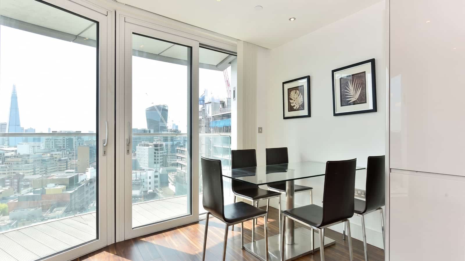 Elegant Three-Bedroom Apartment in Prime E1 Location - Photo 3