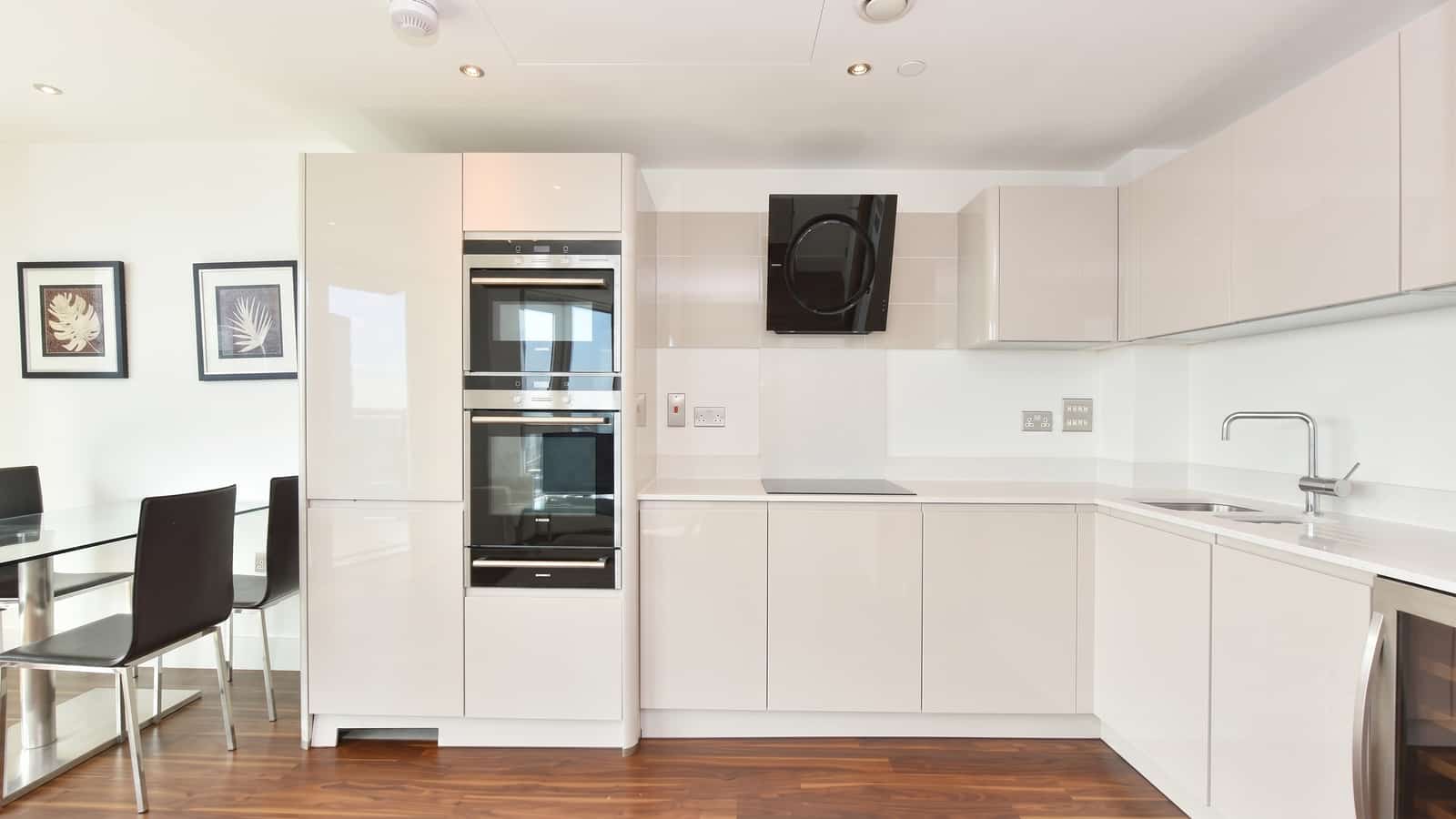 Elegant Three-Bedroom Apartment in Prime E1 Location - Photo 4