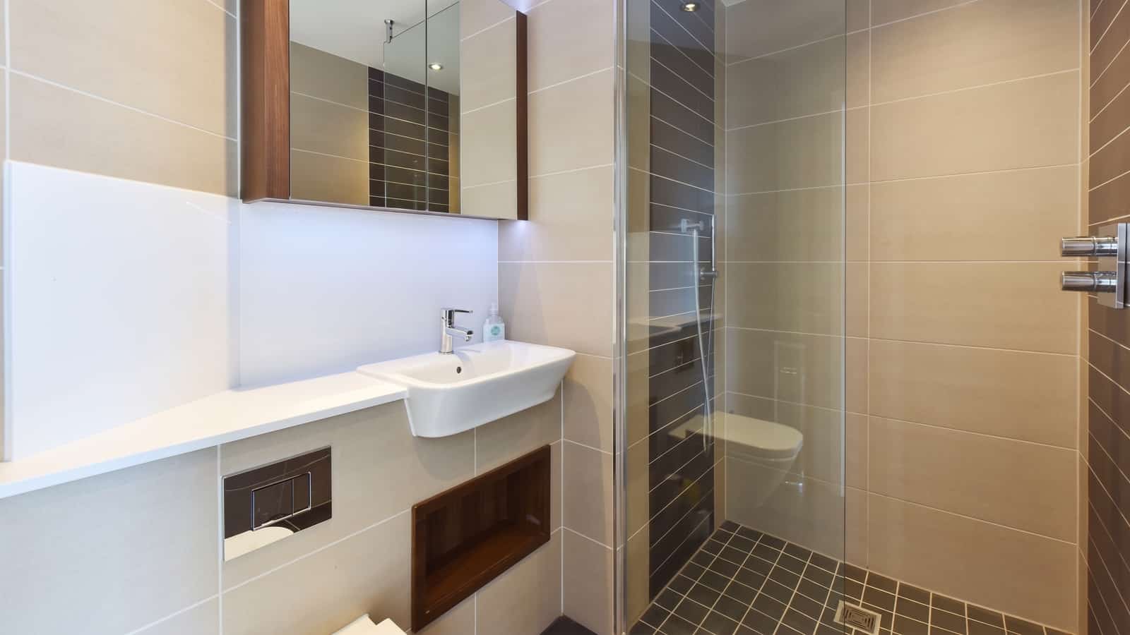 Elegant Three-Bedroom Apartment in Prime E1 Location - Photo 8