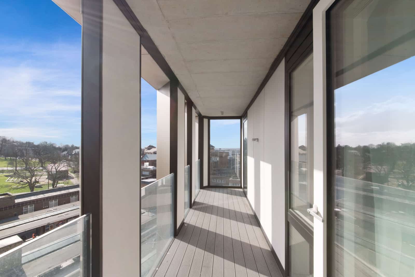Spacious Modern Two-Bedroom Apartment in Prime Harrow Location - Photo 9