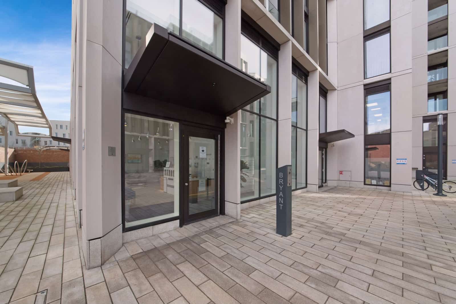 Spacious Modern Two-Bedroom Apartment in Prime Harrow Location - Photo 10