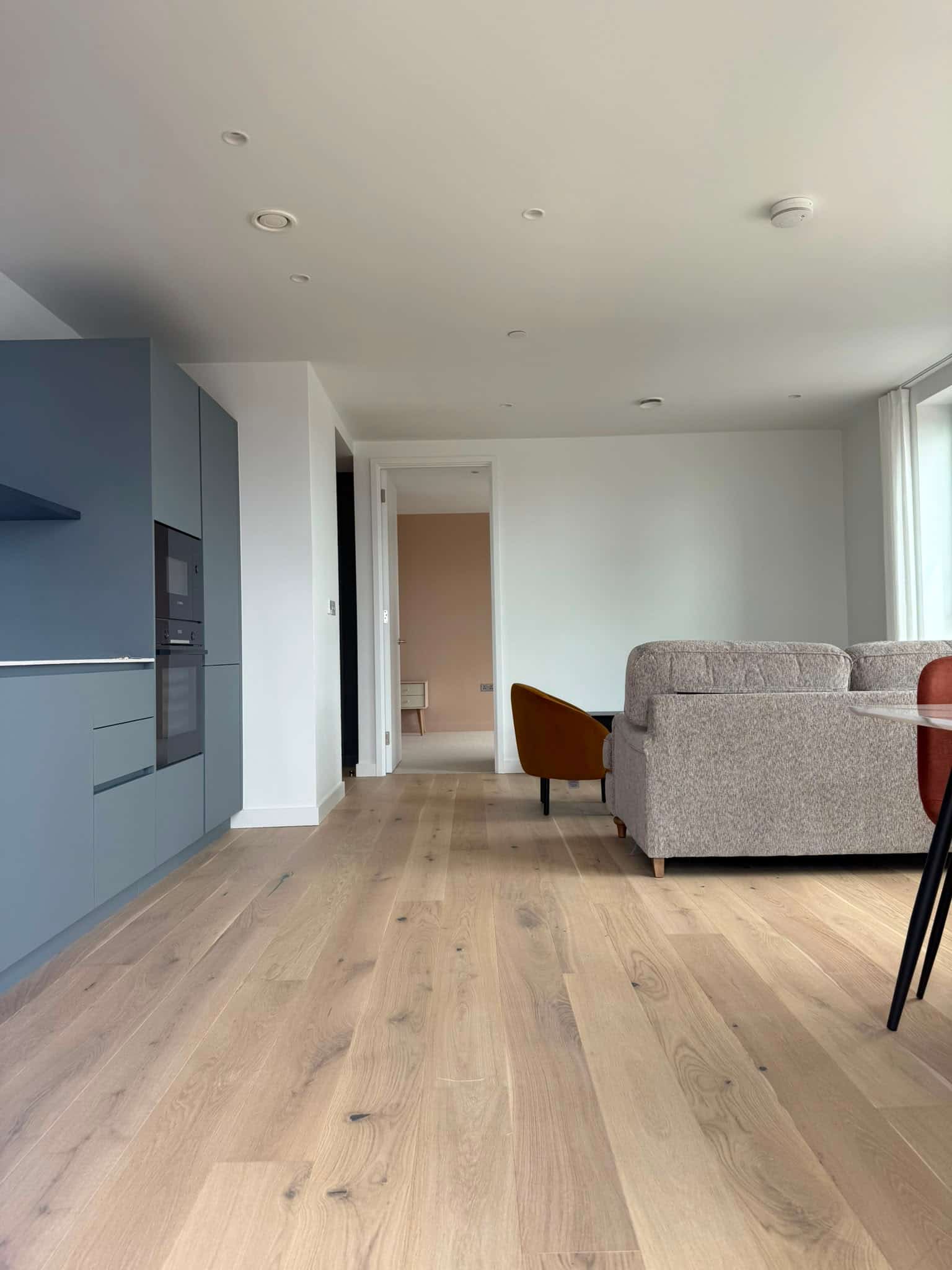 Chic Two-Bedroom Apartment in Prime Greenwich Peninsula Location - Photo 5