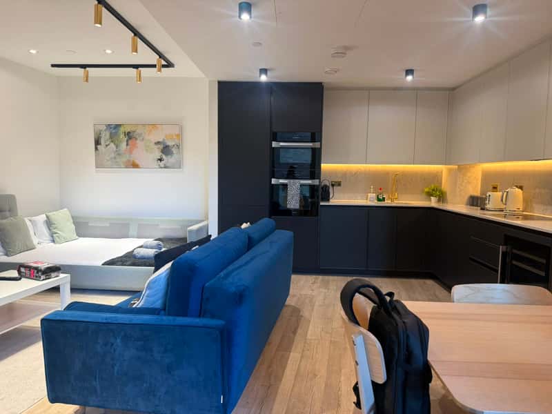 Exquisite Two-Bedroom Flat in the Heart of Clerkenwell - Photo 4