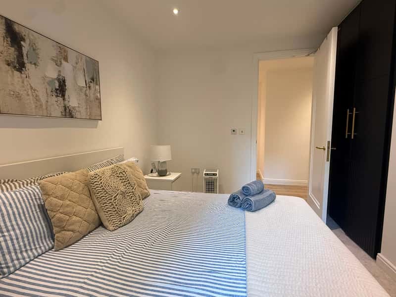 Exquisite Two-Bedroom Flat in the Heart of Clerkenwell - Photo 5