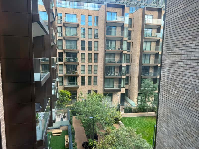 Exquisite Two-Bedroom Flat in the Heart of Clerkenwell - Photo 16