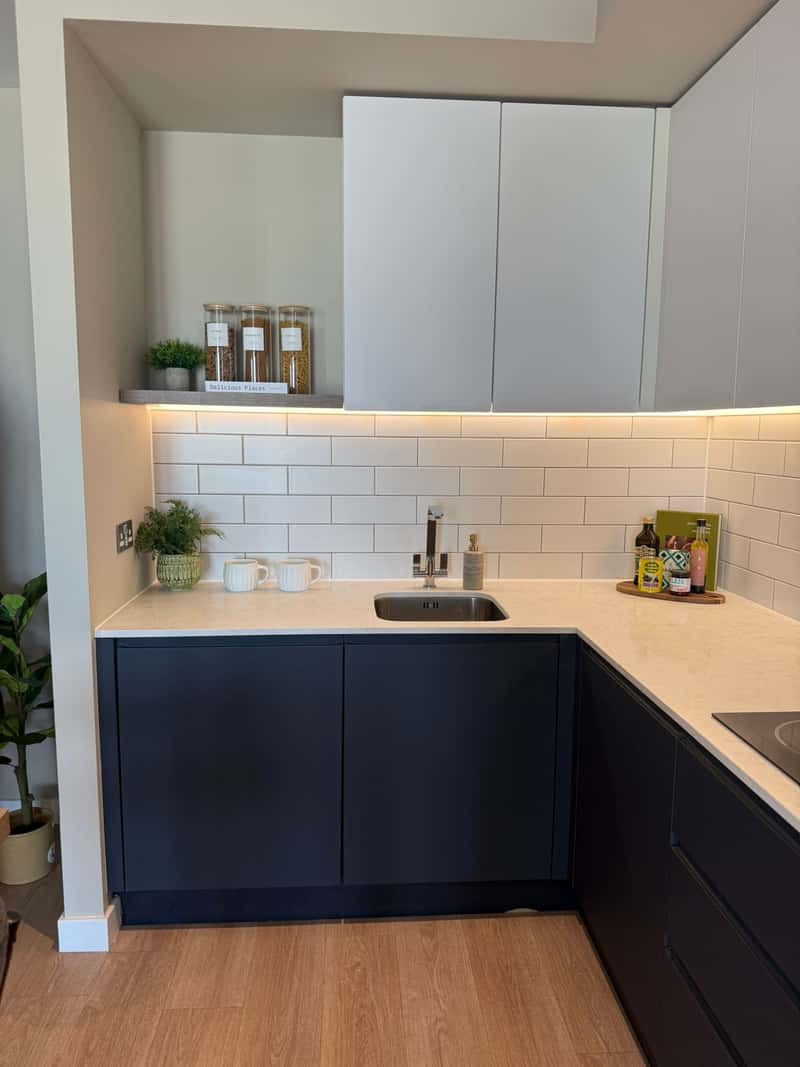 Chic One-Bedroom Apartment in the Heart of Manchester - Photo 4
