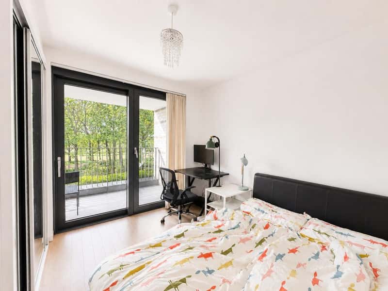 Spacious 3 Bedroom Flat in Vibrant East London - Photo 7
